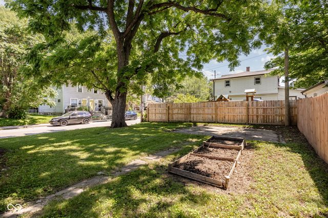 1037 N Keystone Avenue, Indianapolis, IN 46201