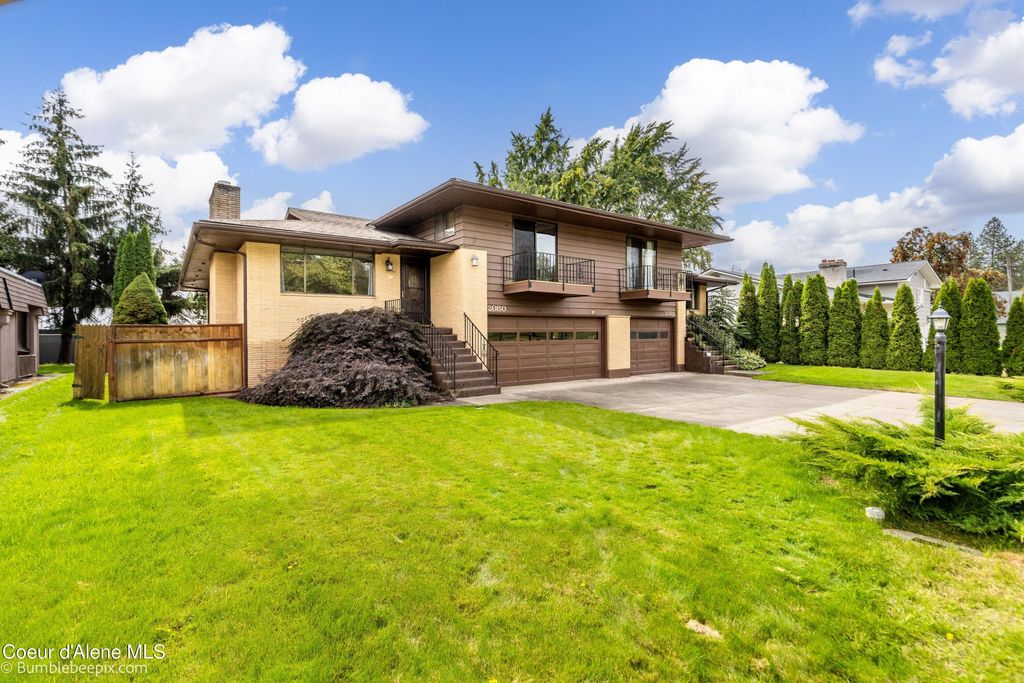 2080 W Fairway DR, Coeur d'Alene, ID 83815 photo 2