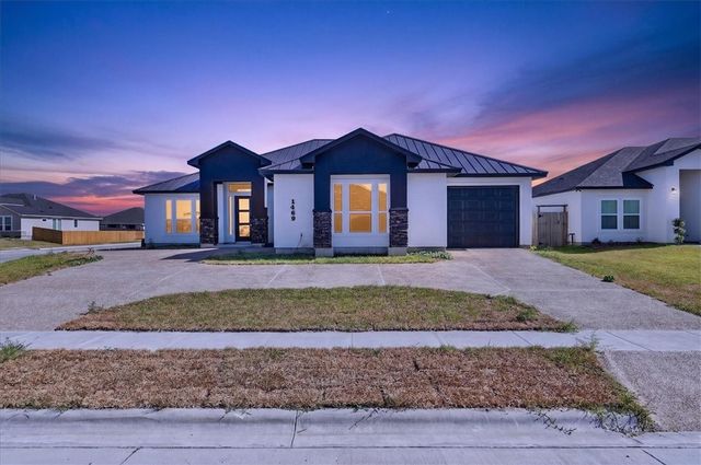 1469 Dragonstone Ct, Corpus Christi, TX 78415