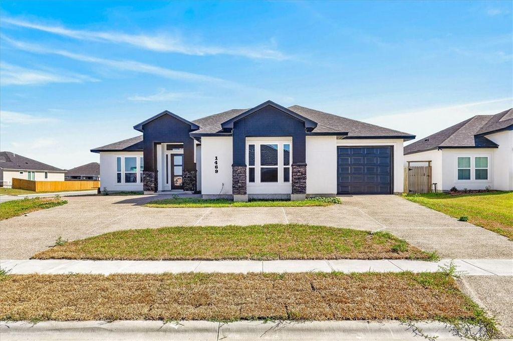 1469 Dragonstone Ct, Corpus Christi, TX 78415