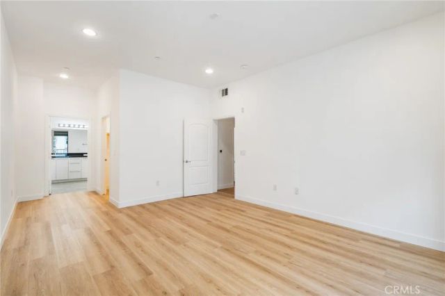 230 S Jackson 309, Glendale, CA 91205