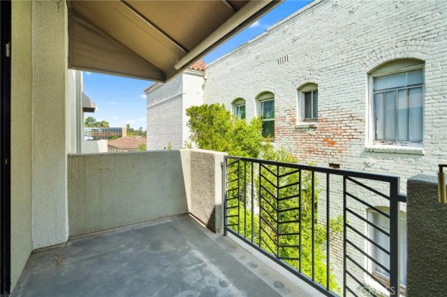 230 S Jackson 309, Glendale, CA 91205