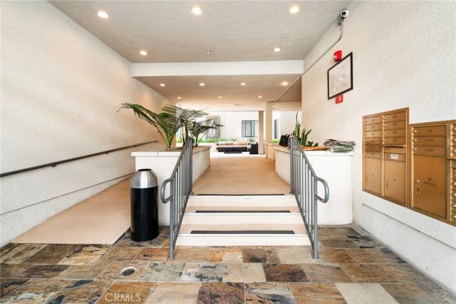 230 S Jackson 309, Glendale, CA 91205