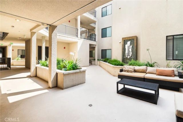 230 S Jackson 309, Glendale, CA 91205