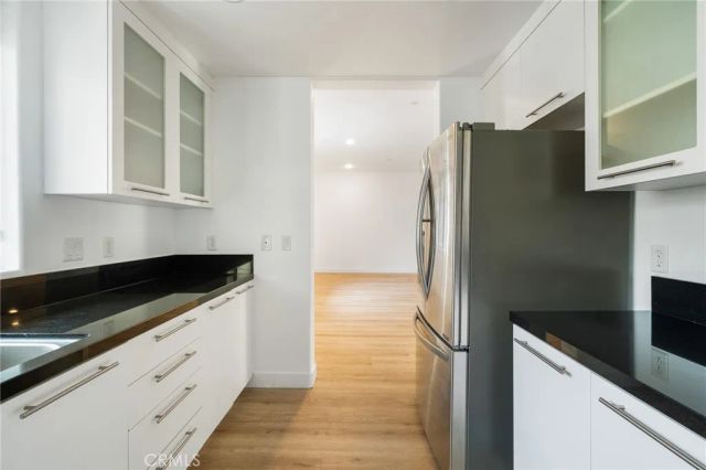 230 S Jackson 309, Glendale, CA 91205