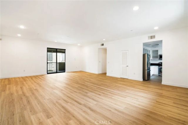 230 S Jackson 309, Glendale, CA 91205