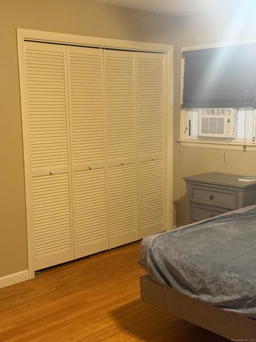 10 South Ledge Rock Road, East Lyme, CT 06357