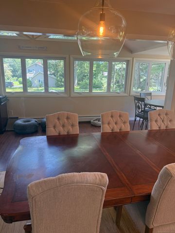 10 South Ledge Rock Road, East Lyme, CT 06357