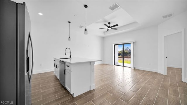 4991 Fairway CT, Lehigh Acres, FL 33973