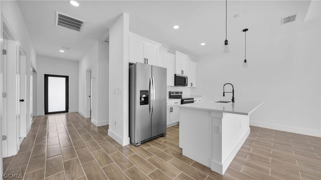 4991 Fairway CT, Lehigh Acres, FL 33973