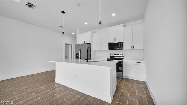 4991 Fairway CT, Lehigh Acres, FL 33973