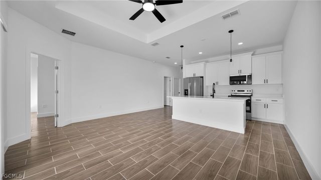 4991 Fairway CT, Lehigh Acres, FL 33973