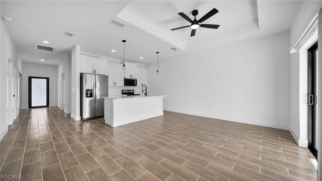 4991 Fairway CT, Lehigh Acres, FL 33973