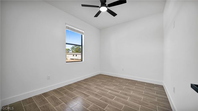 4991 Fairway CT, Lehigh Acres, FL 33973