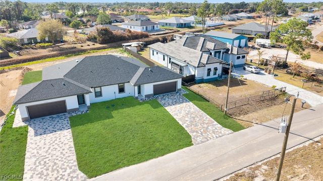 4991 Fairway CT, Lehigh Acres, FL 33973