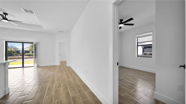 4991 Fairway CT, Lehigh Acres, FL 33973