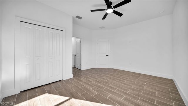 4991 Fairway CT, Lehigh Acres, FL 33973