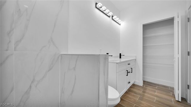 4991 Fairway CT, Lehigh Acres, FL 33973