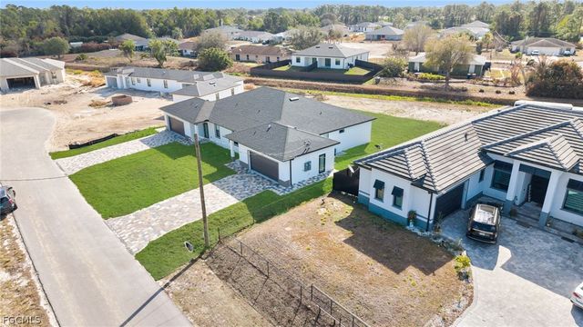 4991 Fairway CT, Lehigh Acres, FL 33973