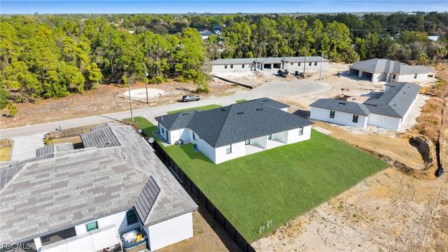 4991 Fairway CT, Lehigh Acres, FL 33973