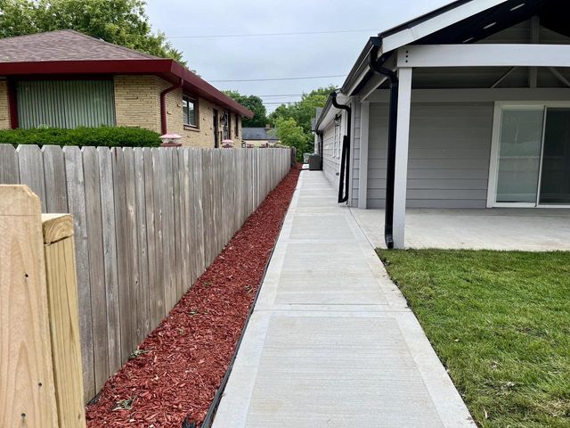 3730 W Kaul AVENUE, Milwaukee, WI 53209