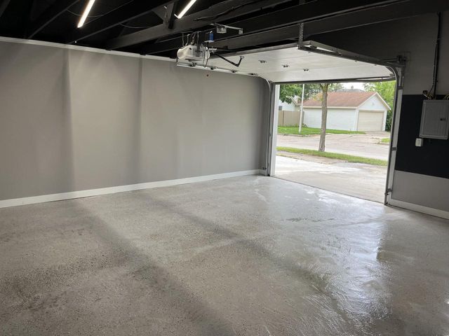 3730 W Kaul AVENUE, Milwaukee, WI 53209