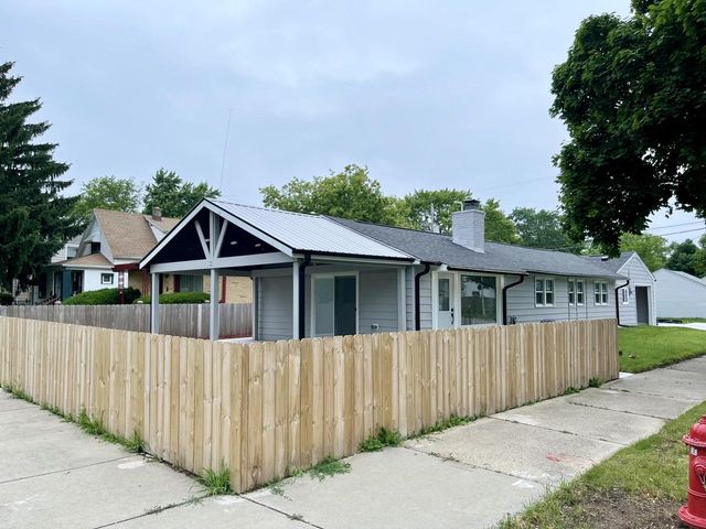 3730 W Kaul AVENUE, Milwaukee, WI 53209