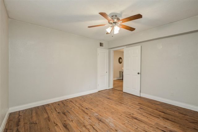 911 Wooding Street, Houston, TX 77011