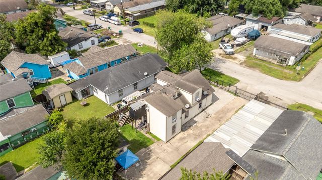 911 Wooding Street, Houston, TX 77011