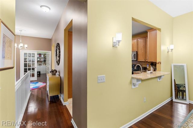 5664 Murphy Court, Warren, MI 48092