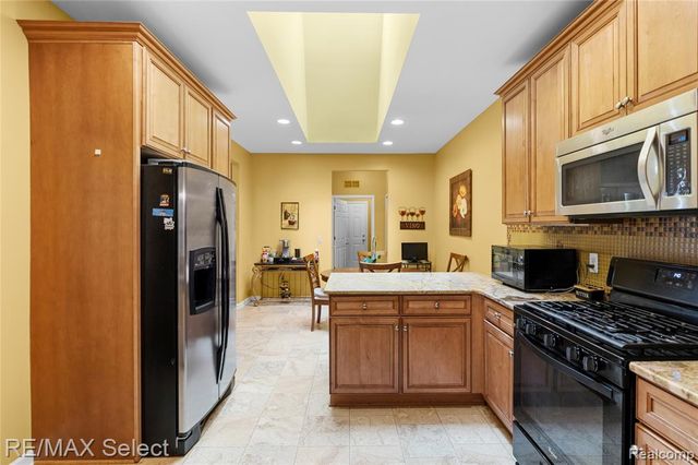 5664 Murphy Court, Warren, MI 48092