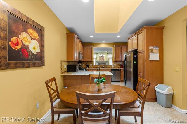 5664 Murphy Court, Warren, MI 48092