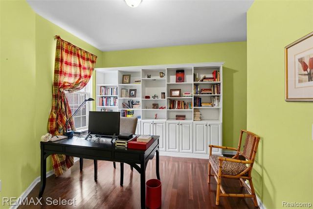 5664 Murphy Court, Warren, MI 48092