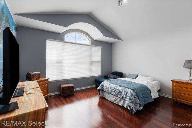 5664 Murphy Court, Warren, MI 48092