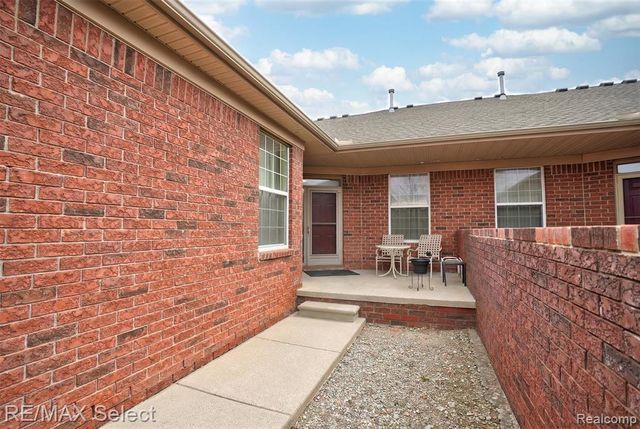 5664 Murphy Court, Warren, MI 48092