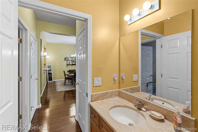 5664 Murphy Court, Warren, MI 48092