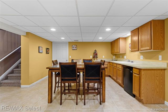 5664 Murphy Court, Warren, MI 48092