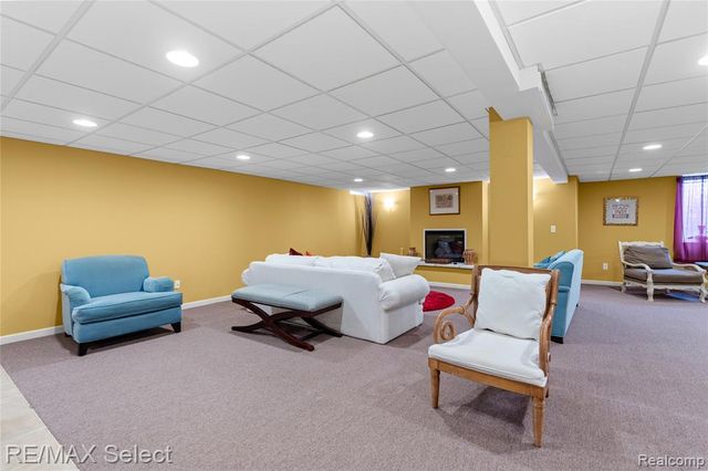 5664 Murphy Court, Warren, MI 48092