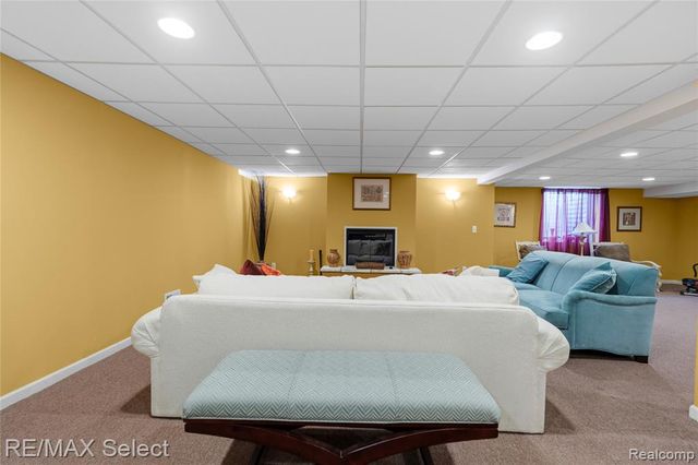 5664 Murphy Court, Warren, MI 48092