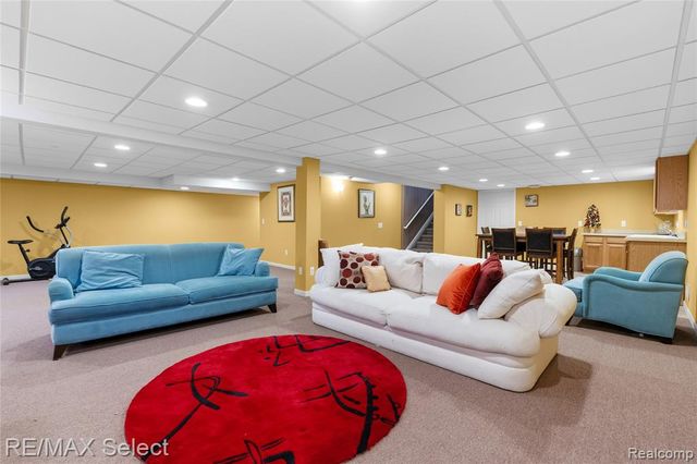 5664 Murphy Court, Warren, MI 48092