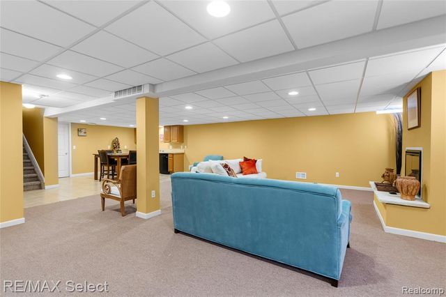 5664 Murphy Court, Warren, MI 48092