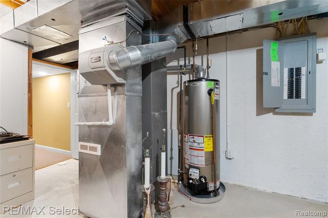 5664 Murphy Court, Warren, MI 48092