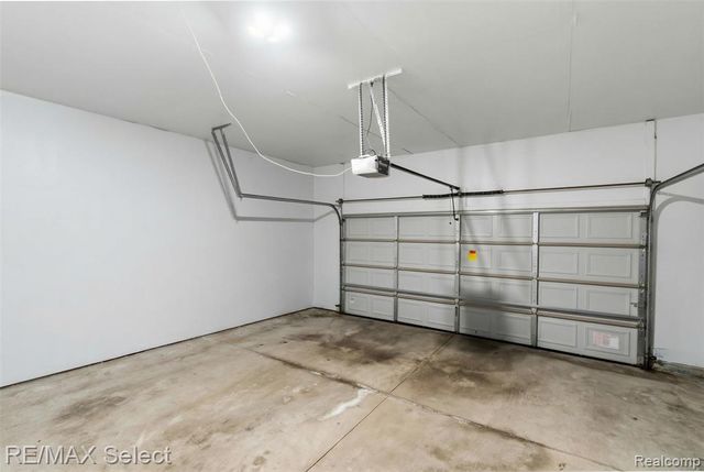 5664 Murphy Court, Warren, MI 48092