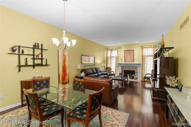 5664 Murphy Court, Warren, MI 48092