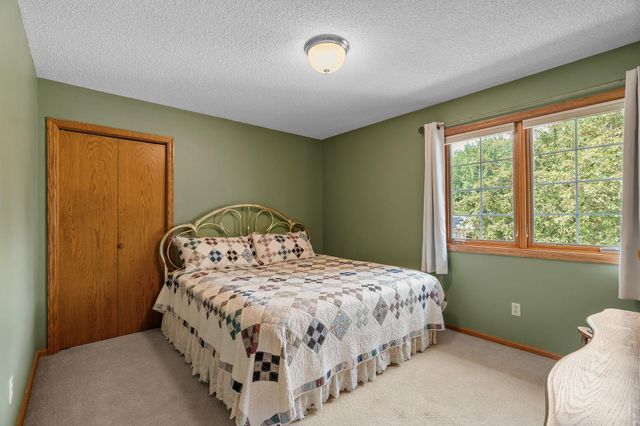 6427 Deerwood Lane, Lino Lakes, MN 55014