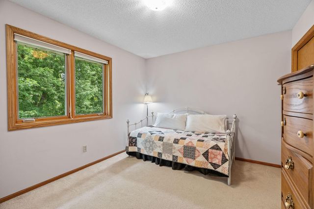 6427 Deerwood Lane, Lino Lakes, MN 55014