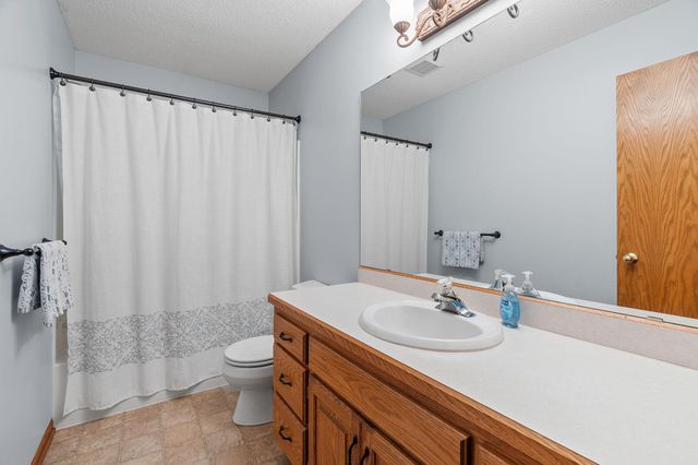 6427 Deerwood Lane, Lino Lakes, MN 55014