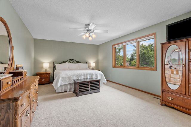 6427 Deerwood Lane, Lino Lakes, MN 55014