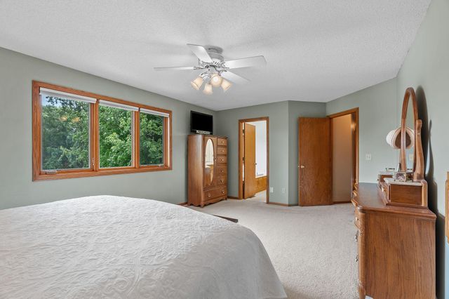 6427 Deerwood Lane, Lino Lakes, MN 55014