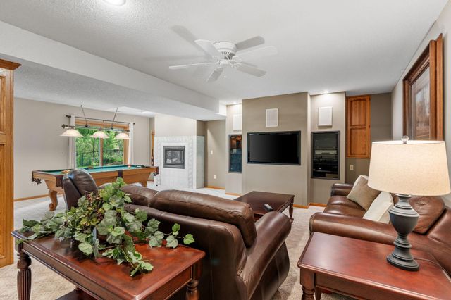 6427 Deerwood Lane, Lino Lakes, MN 55014